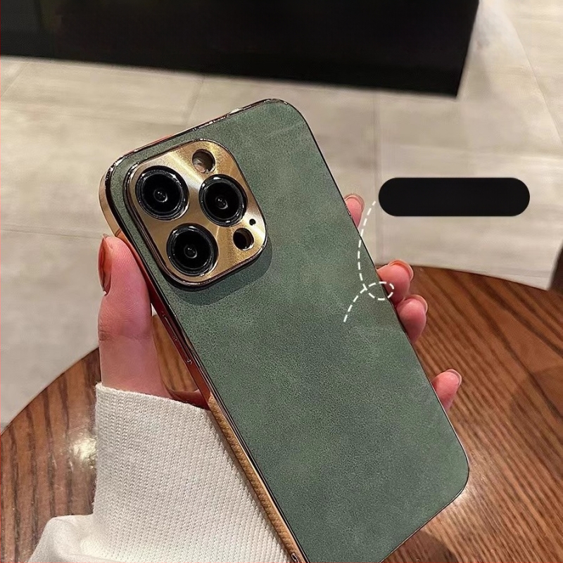 IPhone maciņš no aitu ādas ar elektroplatētu metāla lēcu; triecienizturīgs, pret pirkstu nospiedumiem; saderīgs ar iPhone 11–14 sēriju