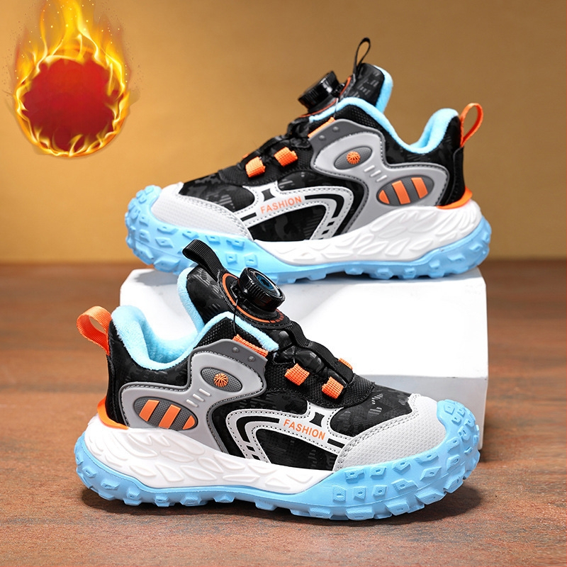 Bērnu sporta apavi ar rotējošu pogu aizdari, viegls dizains, augšējā daļa no sintētiskās ādas, TPR zole, neslīdoši un izturīgi pret nolietošanos.