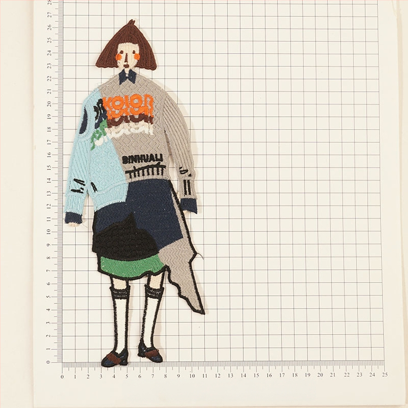 Dekoratīva izšūta uzlīme — roku šūta, ūdens šķīstoša izšūta uzlīme, poliestera un kokvilnas materiāls, piemērota mēteļiem, džemperiem, somām un apģērbam — Embroidered attic