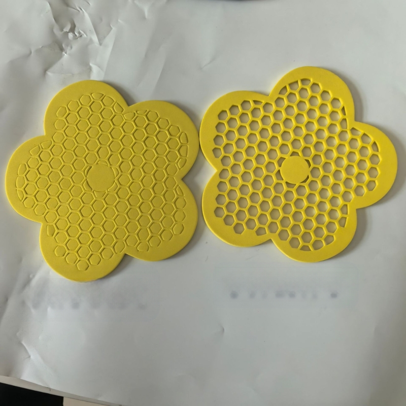 Плаващ остров за пчели – декоративен елемент за градина и басейн, хранилка за пчели и пеперуди (Материал: Bubble; Стил: 52923271; Категория на продукта: Реквизит за оформление на площадки)