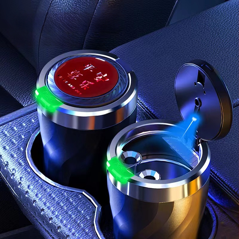 Automobiļa pelnu trauks ar vienas pogas atvērumu un gaismu, universālais modelis, izgatavots no plastmasas