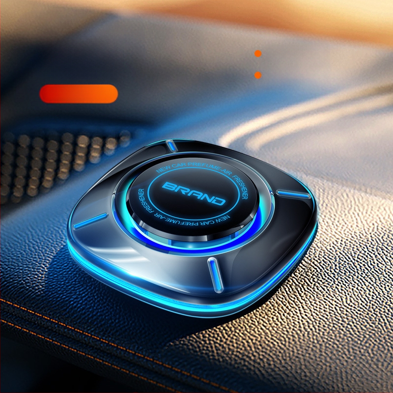 Autó illatosító ambient fényekkel; Gardenia illat; 10–20 ml tartalom; PC anyag; üléshez való elhelyezés; illat tartósság >90 nap