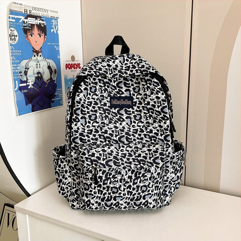 Neilona mugursoma ar leoparda rakstu, ultra viegla, ar gaisa spilveniem plecu siksnās, poliestera oderes iekšpuse