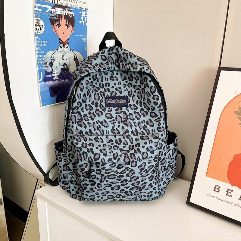 Neilona mugursoma ar leoparda rakstu, ultra viegla, ar gaisa spilveniem plecu siksnās, poliestera oderes iekšpuse