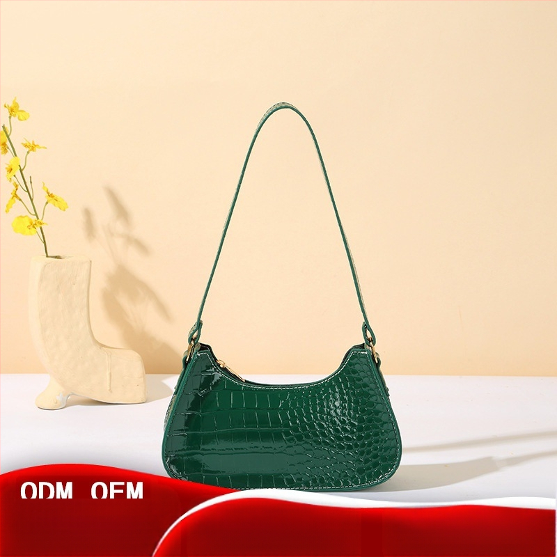 Ženska crossbody torbica, gradski minimalistički stil, PU materijal, pravokutni oblik, zatvaranje na zip, pretinac za telefon