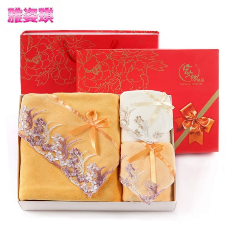 Σετ μικροϊνών πετσετών μπάνιου με δαντέλα, σετ δώρου σε κουτί - 80% πολυεστερικά νήματα + 20% πολυαμίδιο, υπερφίνες ίνες, απορρόφηση 0–5 s, βάρος 95–360 g, εκτυπωμένο λογότυπο