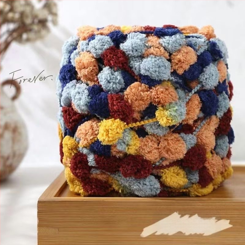 Защитен кабелен калъф за USB кабел – ръчно изработен плюшен дизайн от вълнени топчета, зимна атмосфера, съвместим с iPhone, Android и Type-C кабели