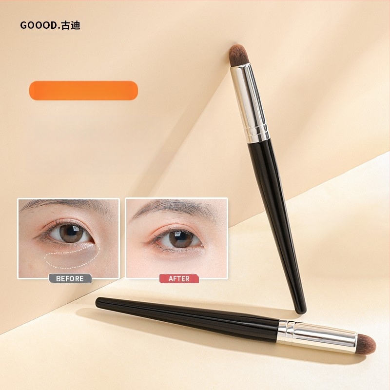 Βούρτσα κονσίλερ με στρογγυλή κεφαλή για την περιοχή γύρω από τα μάτια — επαγγελματική ακρίβεια, συνθετικές τρίχες, ξύλινη λαβή