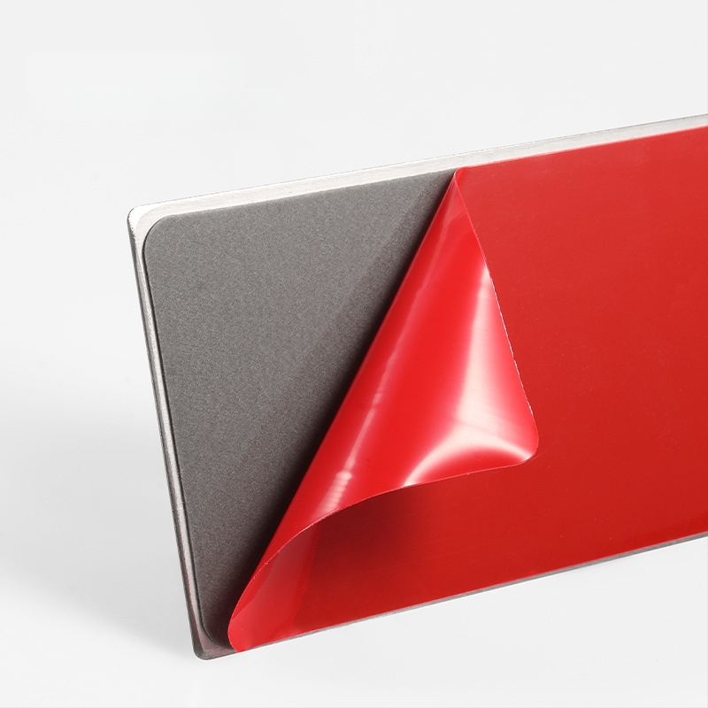 Kosmētiskais automašīnas spogulis – Runner (līmēšanas uzstādīšana, universālā saderība, minimālisma stils)