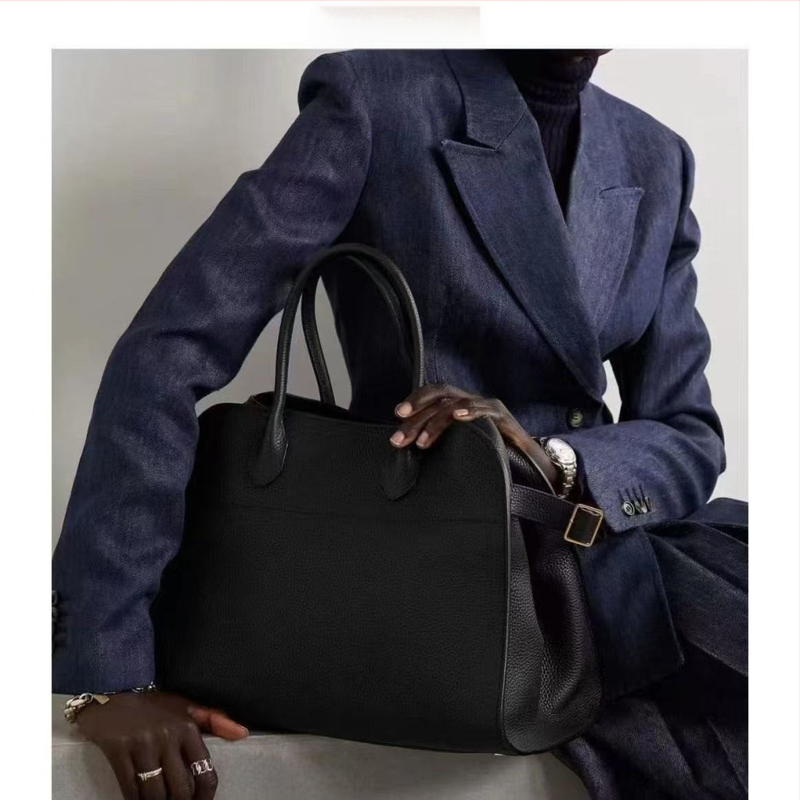 TheROW Tote soma - Oxford audums, horizontāla kvadrāta forma, magnētiska sprādze atvērums, iekšējās kabatas telefonom un ar rāvējslēdzēju, poliestera odere