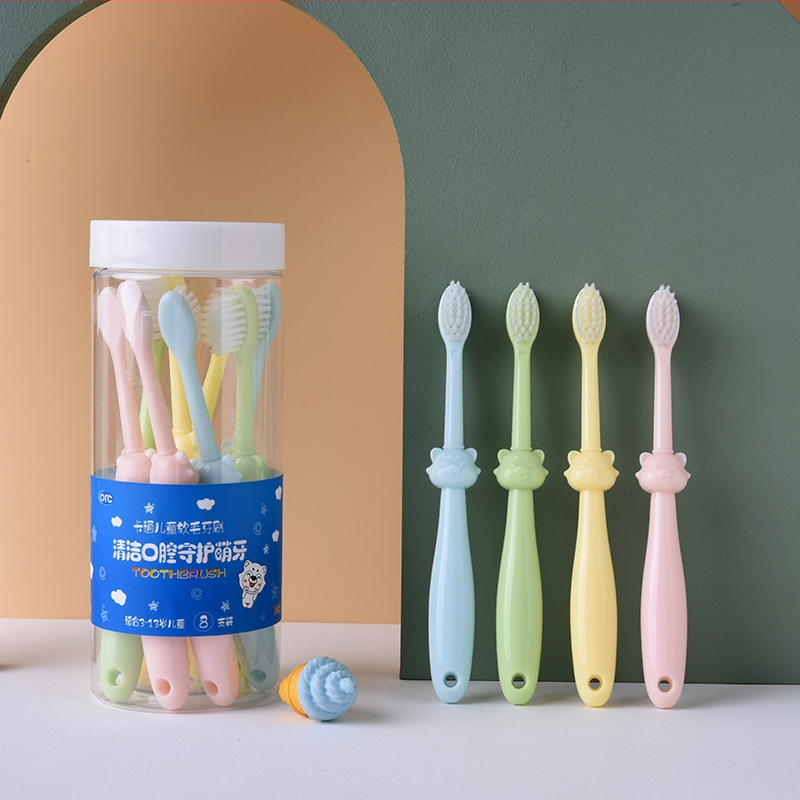 Rokas zobu birste ar cilindrisku dizainu, mīkstās sariņas, modelis R0722, priekš pieaugušajiem