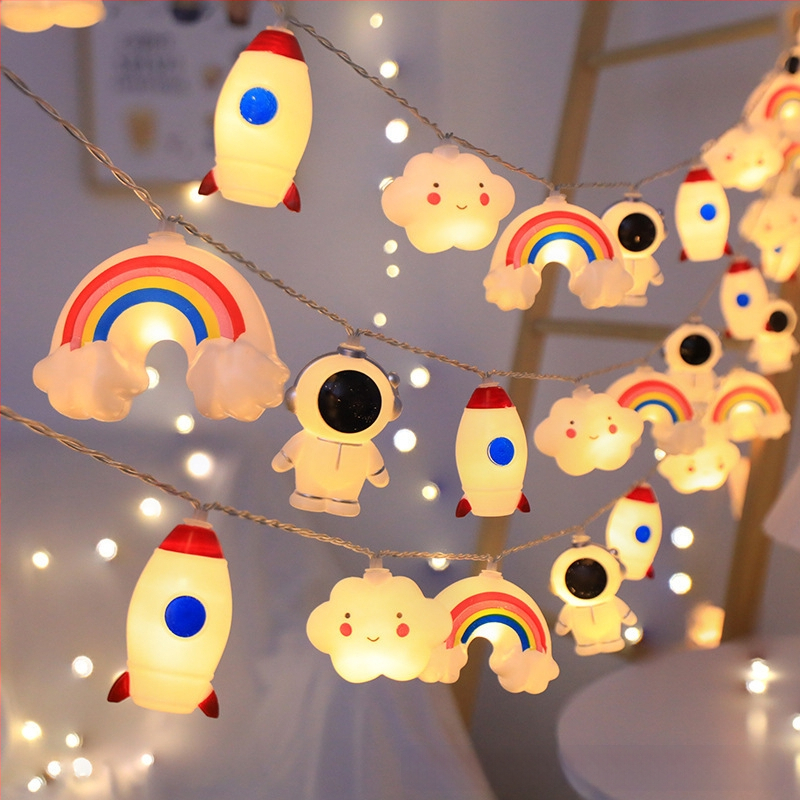 Външна къмпинг LED атмосфера светлина с облаци, дъга и звезди, батерийно захранване, IP43, 10–20 LED, 1000 лм, живот 3000 ч