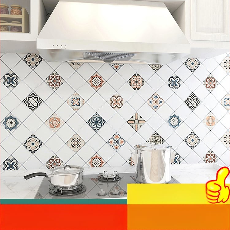 Virtuvės PVC sieninis panelis – lipuojamas, atsparus vandeniui, riebalams, aukštoms temperatūroms, keturių sluoksnių konstrukcija