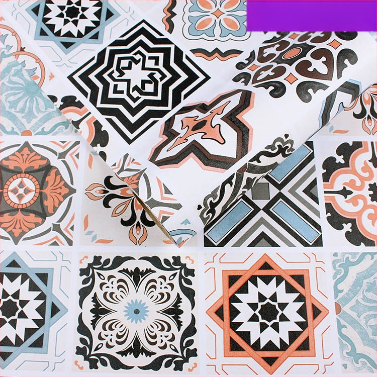 Virtuvės PVC sieninis panelis – lipuojamas, atsparus vandeniui, riebalams, aukštoms temperatūroms, keturių sluoksnių konstrukcija