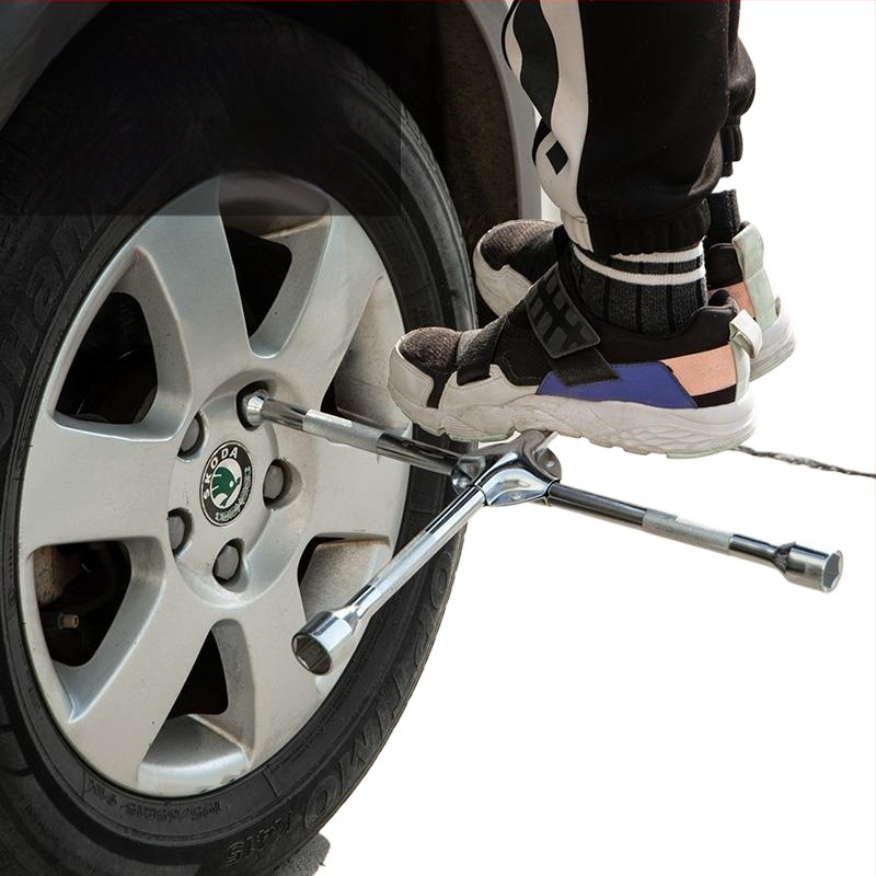 Teleskopski univerzalni ključ za promjenu guma – marka: Other; materijal: Other; vrsta: Socket wrench