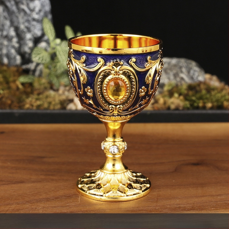 Europos stiliaus metalinis spiritų stiklas, lydinys, šiaurinis gėlių dizainas, Manny prekės ženklas, svoris 60 g