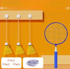 Badminton treniruoklis, plieno lydinio rėmas, svoris 95–100 g, rankenos storis G2, tiesus smūgis