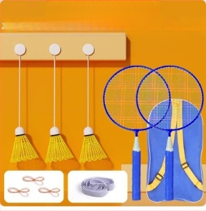 Badminton treniruoklis, plieno lydinio rėmas, svoris 95–100 g, rankenos storis G2, tiesus smūgis