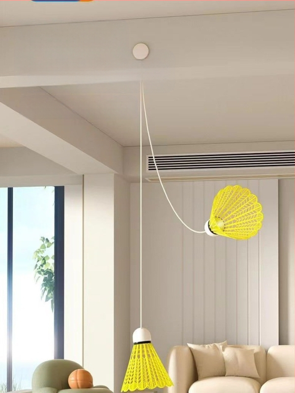 Badminton treniruoklis, plieno lydinio rėmas, svoris 95–100 g, rankenos storis G2, tiesus smūgis