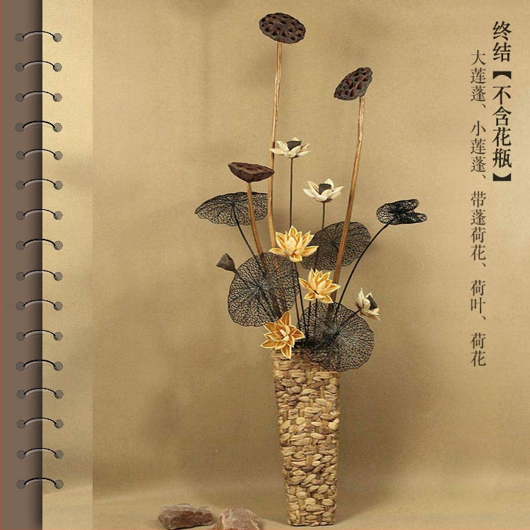 Zen stiliaus džiovintų gėlių puokštė svetainei – mišrios elementai su lotosu, lotus sėklų kapsulėmis ir pušų kankorėžiais (Variety: Lily; Material: Other; Craft: Other; Gift: No)