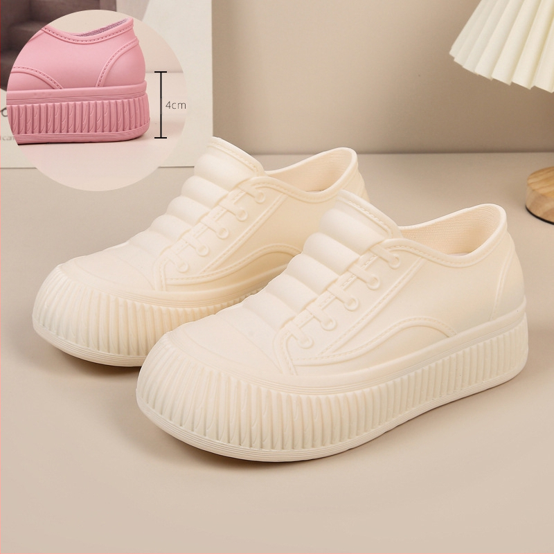 Sieviešu lietuszābaki - ūdensizturīgi PVC augšdaļa, zemāks augums, slip-on, zem papēža 1–3 cm