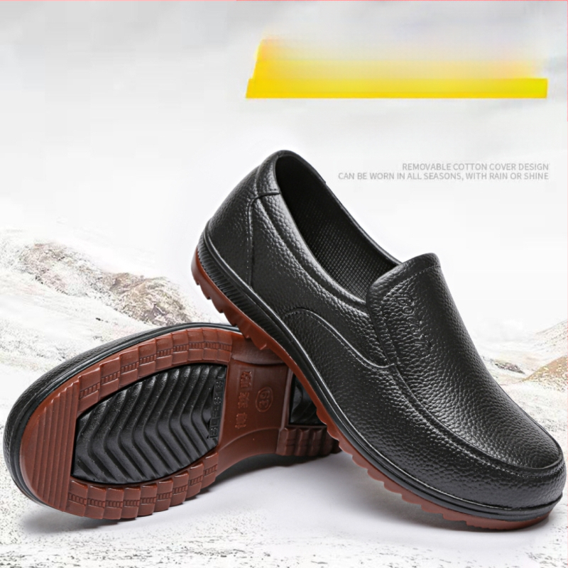 Lietaus botai su PVC viršutė, padas iš jautienos sausgyslės, žemas aukštis, atsparus vandeniui, priešsliduojanti pada