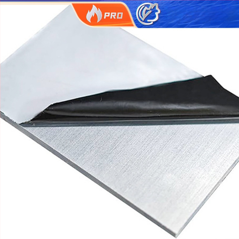 PE apsauginė plėvelė aliuminio plokštėms, juostinė versija su spausdinamu ir pritaikomu dizainu; storis 30–120 μm, plotis 100–2000 cm, ilgis 100–2000 m, vandens pagrindo klijai, aukštas skaidrumas