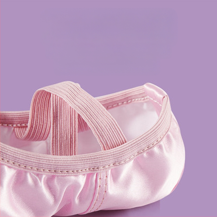 Vaikų baleto bateliai, Iron Arrow, viršutinė dalis iš šilko, padas iš jautienos odos, įprasto storio