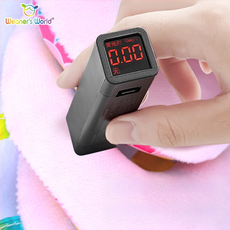 Pliušinis pakabinamas žaislas vežimėliui su varpele – interaktyvi edukacinė žaisla kūdikiams ir vaikams 0–3 metų