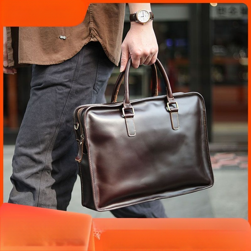 Odinė verslo rankinė kelionėms – retro dizainas