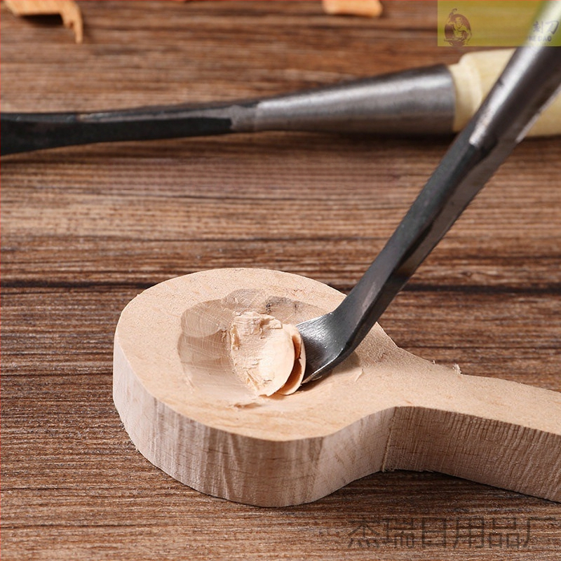 Medienos drožybos peilis – rankinis įrankis drožybai, šaukštinio pavidalo duobėms, šaknų drožimas, apvalus ašmenys