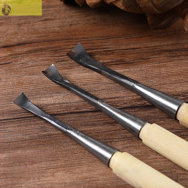 Medienos drožybos peilis – rankinis įrankis drožybai, šaukštinio pavidalo duobėms, šaknų drožimas, apvalus ašmenys