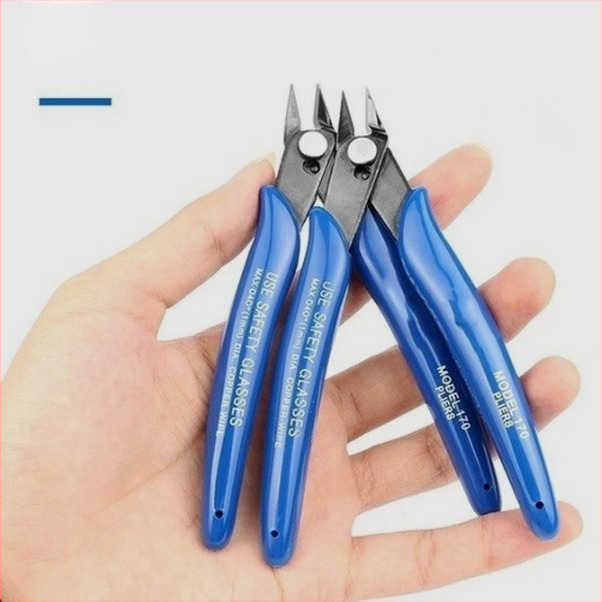 Πένσες διαγώνιου κόψιμο βιομηχανικού τύπου για ηλεκτρονικά, λοξές γνάθες, βάρος 0,08 кг, μήκος κεφαλής 1