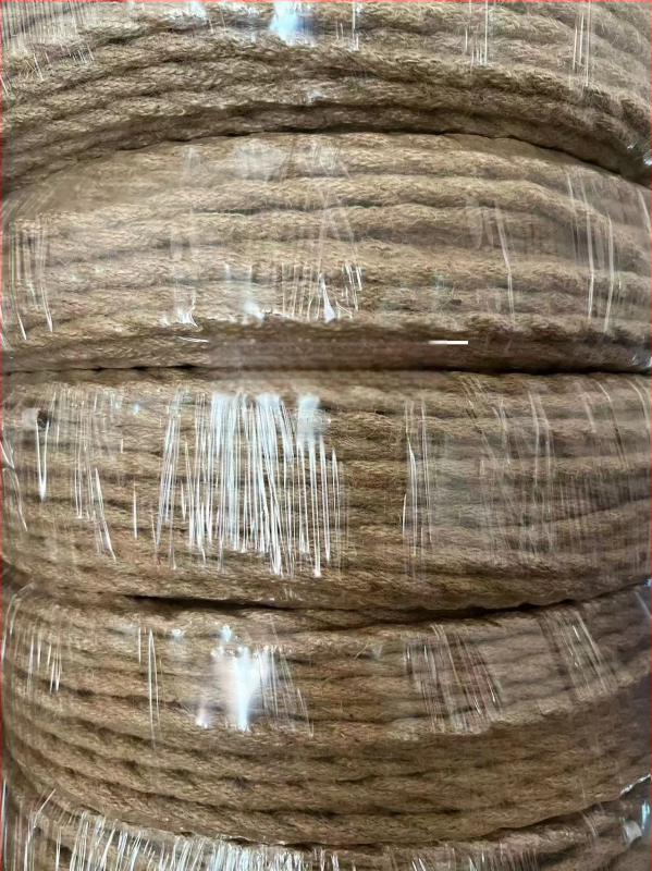 Yusheng maitinimo laidas su PVC izoliacija, VDE sertifikatas, skirta apšvietimo įrangai.