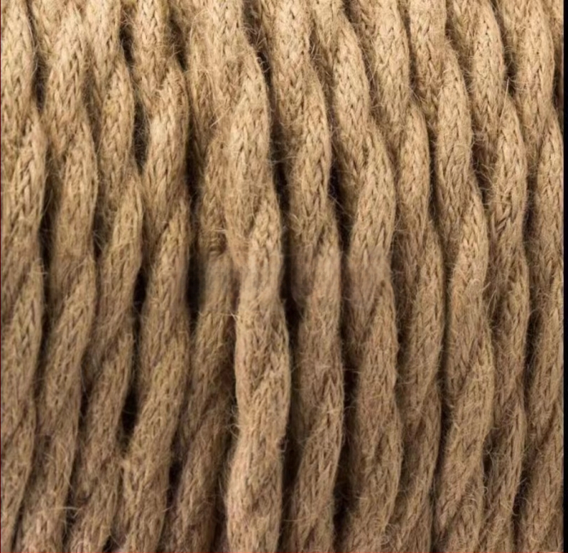 Yusheng maitinimo laidas su PVC izoliacija, VDE sertifikatas, skirta apšvietimo įrangai.