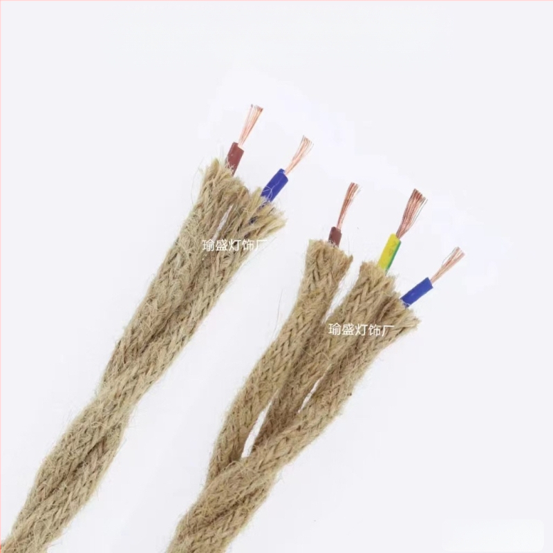 Yusheng maitinimo laidas su PVC izoliacija, VDE sertifikatas, skirta apšvietimo įrangai.