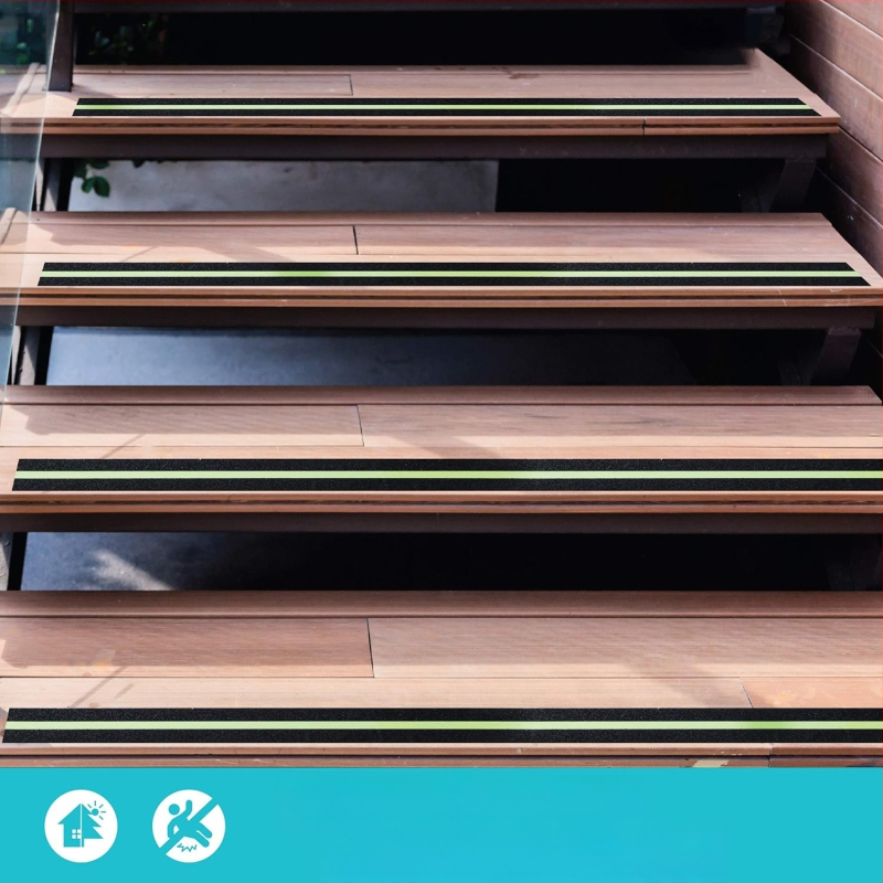 Gaismains mirdzoša slidināšanas lente kāpnēm, PVC pamats, akrila līme, biezums 0,8 mm, temperatūras diapazons 0–60°C