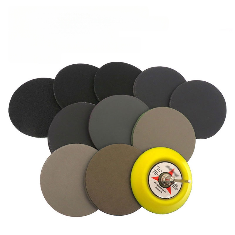 Smilšpapīra disks ar flokētu aizmuguri mitrai un sausai lietošanai; materiāls: smilšpapīrs; zīmols: 1; komplekts: 1; mājsaimniecības lietošanai