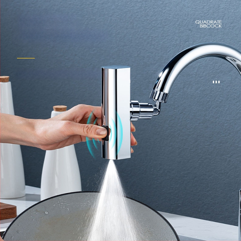 Kuhinjska slavina s zaštitom od prskanja, univerzalna okretna mlaznica, tri načina protoka, produžena glava, tijelo od bakra/plastike, elektroplatirani završetak