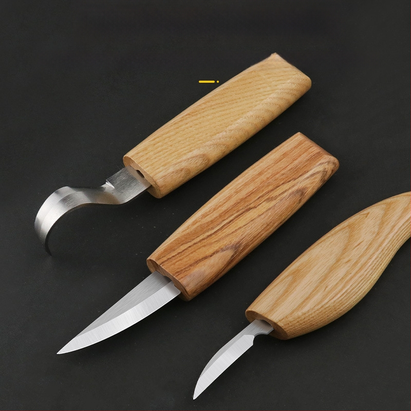 3 dalių medienos drožybos įrankių rinkinys: drožtuvės peilis, šaukštų peilis ir šlifavimo įrankis – rankų darbo raštai