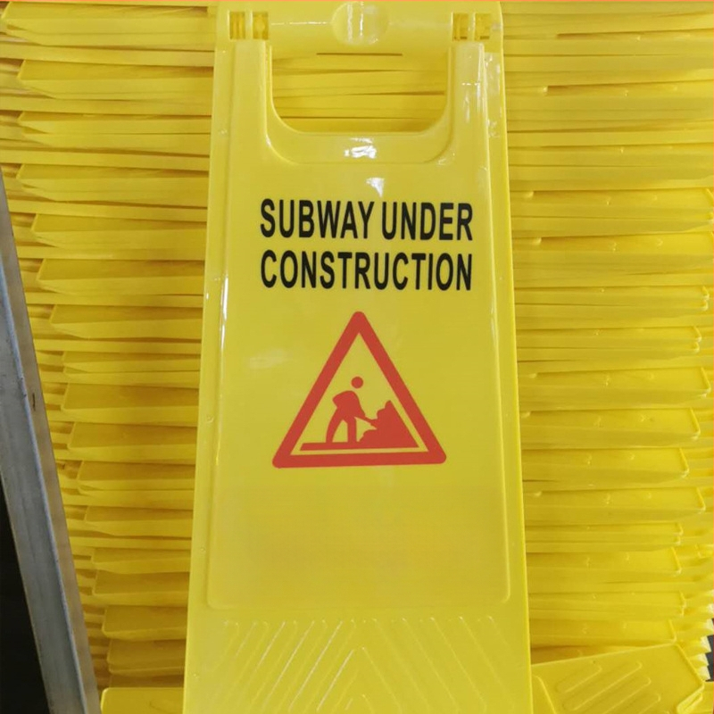 A-formos įspėjimo ženklas — pūtimo formavimas, atšvaitinė plėvelė klasė 1, 20 vnt./dėžė, serija: Įspėjimo ženklai