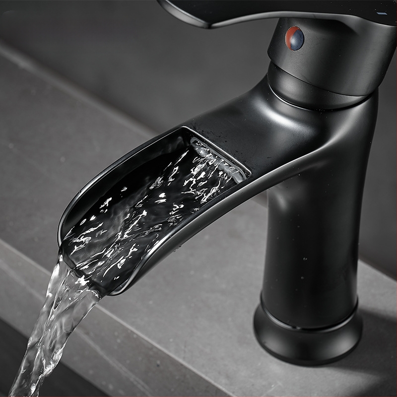 Praustuvo maišytuvas Waterfall modelis, varinis korpusas, keraminis kartridžo vožtuvas, vertikalus montavimas, maišymo maišytuvas