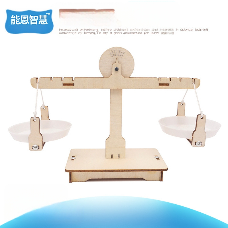 Drvena DIY vaga za djecu – edukativna STEM igračka iz fizike za uzrast 7–14 godina