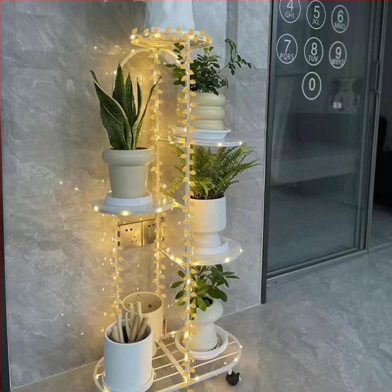 LED Kalėdinė dekoratyvinė šviesų vija su 20 LED, IP43, baterijų dėžutė, rankinis jungiklis, vidaus ir lauko naudojimui, aukso lapų ratano motyvas