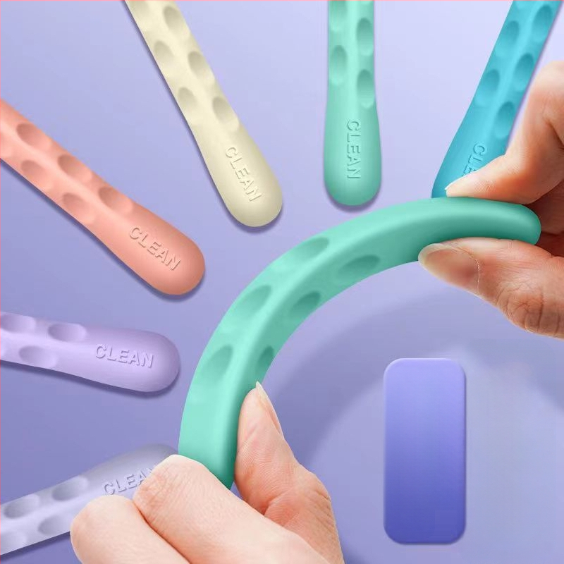 Guma ar caurumiem – Karikatūras stila sākumskolas skolēniem, dzēšanai, bez logotipa, bez pielāgojuma