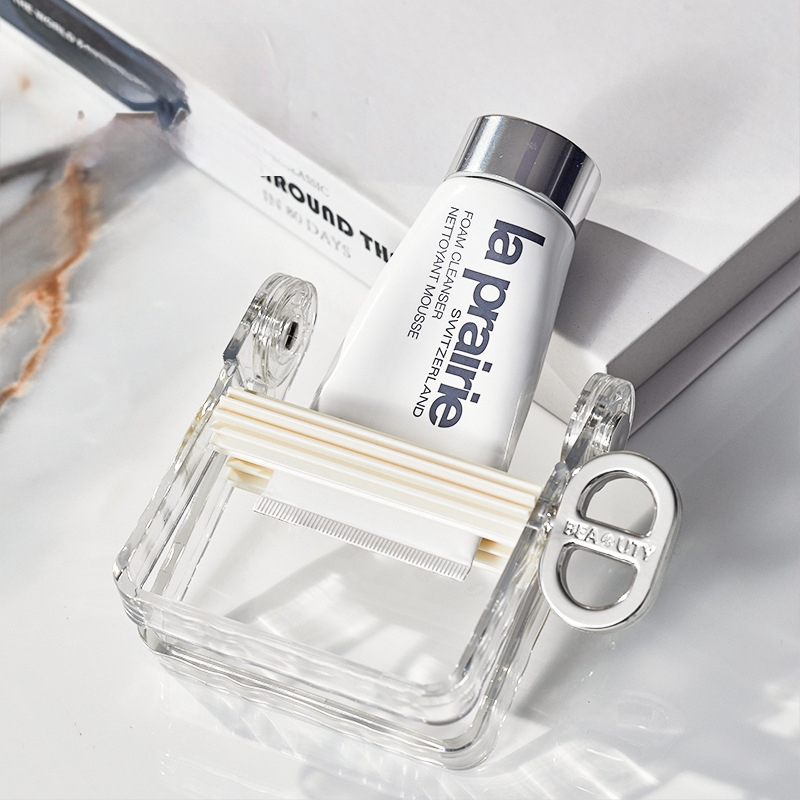 Rankinis dantų pastos dozatorius namų naudojimui