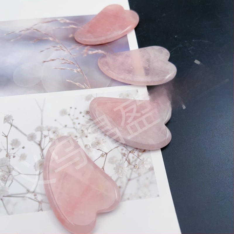 Sirds formas sejas un acu masieris no kristāla modernā minimālistiskā stilā