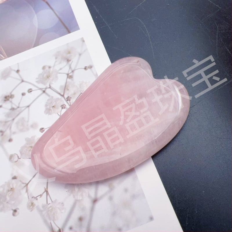 Sirds formas sejas un acu masieris no kristāla modernā minimālistiskā stilā