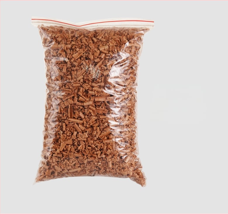 Кедрови стърготини — финни дървени стърготини, 50 г, марка LUXFO, без персонализация