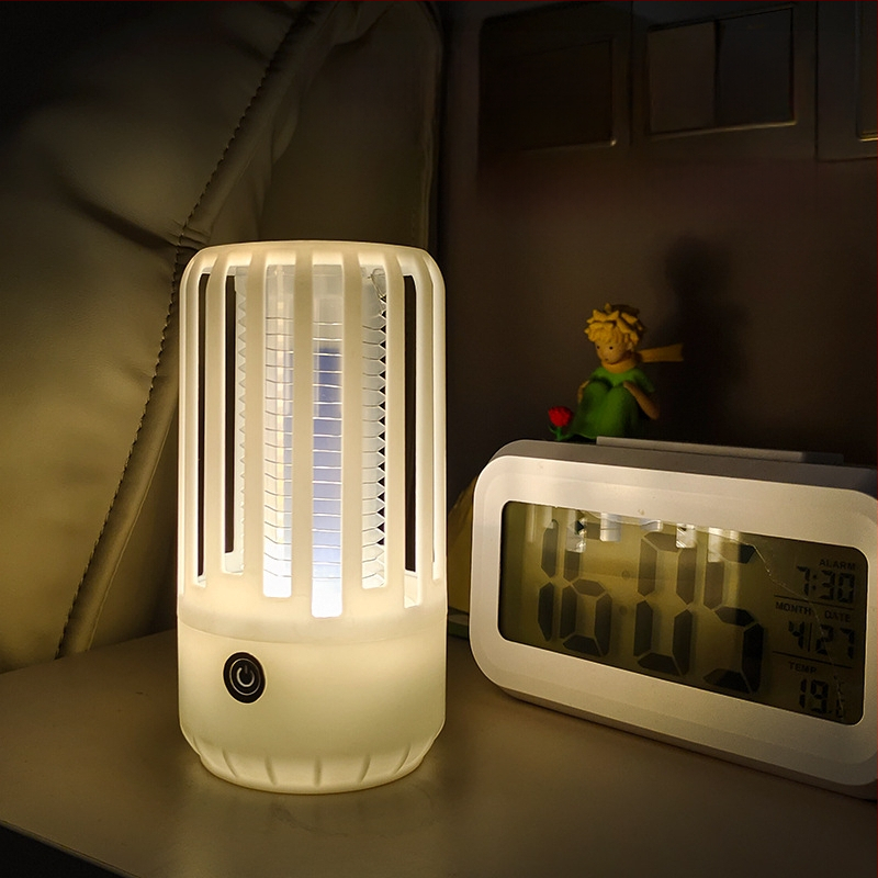 Uodų šviesos lemputė su UV vamzdeliu, dengiamas plotas 11–20 m², valdymo būdas: šviesos bangos ir elektros šokas, įkrovimas per 1 val., korpusas ABS